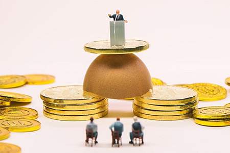 原油宝争议：才不配位引热议